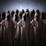 Sectas coercitivas: la verdad sobre éstas y cómo identificarlas (no caigas en ellas)